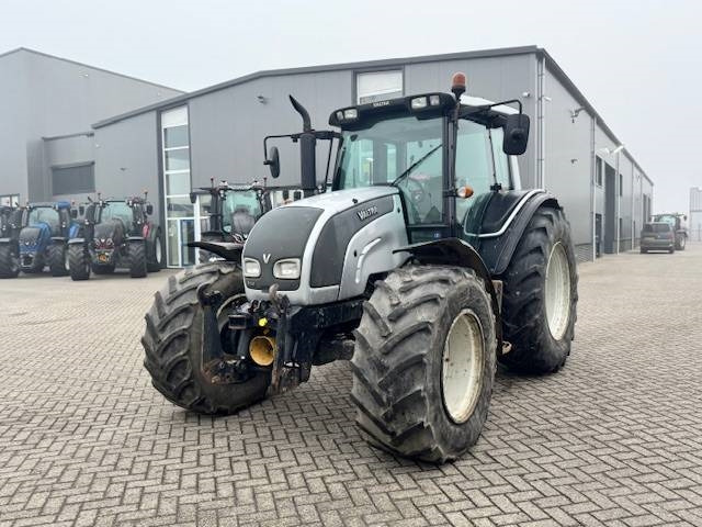 Valtra N141 hitech, Fronthef, Frontpto - Traktör: fotoğraf 5 Valtra N141 hitech, Fronthef, Frontpto - Traktör: fotoğraf 5