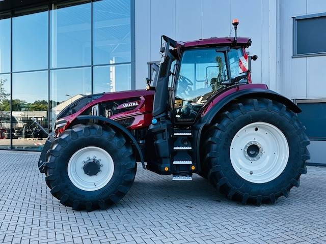 Valtra Q305 DEMO Super Compleet! - Traktör: fotoğraf 3 Valtra Q305 DEMO Super Compleet! - Traktör: fotoğraf 3