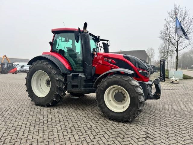 Valtra T144 Hitech - Traktör: fotoğraf 3 Valtra T144 Hitech - Traktör: fotoğraf 3