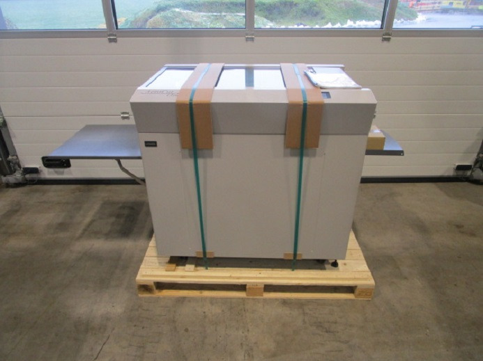 AUTOMATISCHES SCHNEIDSYSTEM UCHIDA AEROCUT ONE - Kağıt kesme makinesi: fotoğraf 1 AUTOMATISCHES SCHNEIDSYSTEM UCHIDA AEROCUT ONE - Kağıt kesme makinesi: fotoğraf 1