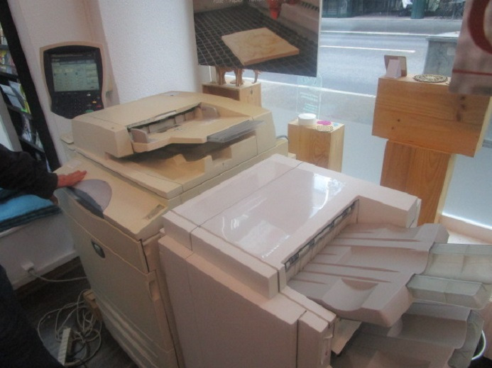 XEROX DC250 (Drucken, Kopieren, Scannen) mit Broschürenfinischer - Baskı makinesi: fotoğraf 2 XEROX DC250 (Drucken, Kopieren, Scannen) mit Broschürenfinischer - Baskı makinesi: fotoğraf 2