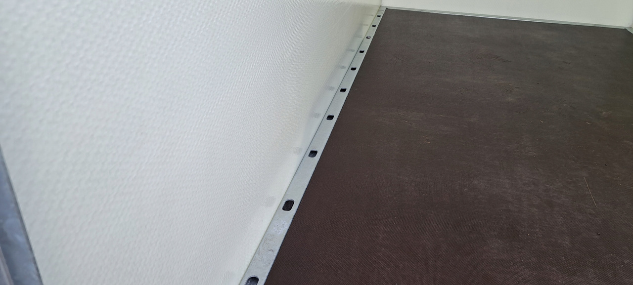 PRZYCZEPA KONTENER CARGO 4 BOX 3x1,5 DMC 2700 / CARGO CONTAINER TRAILER 4 BOX 3x1.5 DMC 2700 - Kapalı karoser römork: fotoğraf 4 PRZYCZEPA KONTENER CARGO 4 BOX 3x1,5 DMC 2700 / CARGO CONTAINER TRAILER 4 BOX 3x1.5 DMC 2700 - Kapalı karoser römork: fotoğraf 4