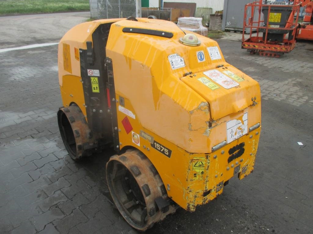 Ammann ARR 1575 - Yol silindiri: fotoğraf 4 Ammann ARR 1575 - Yol silindiri: fotoğraf 4