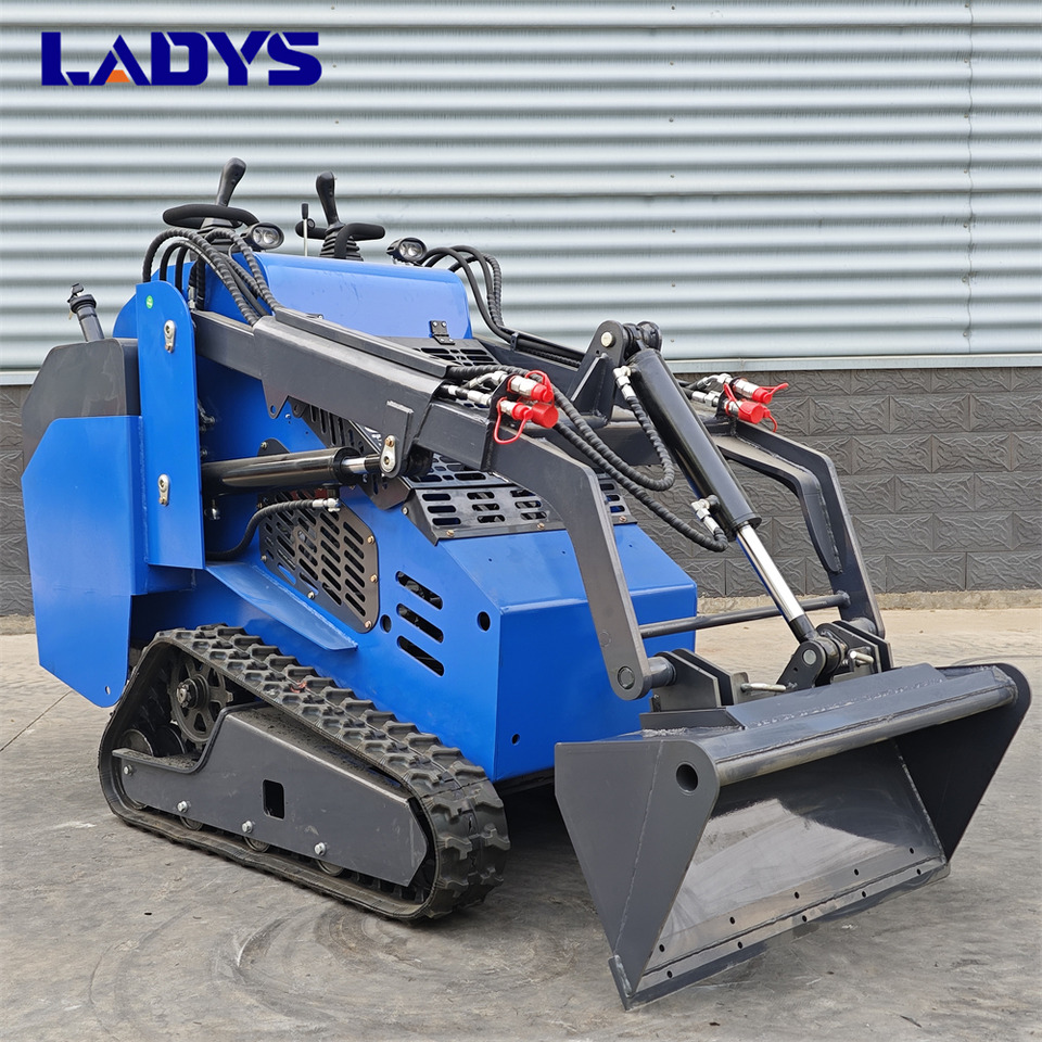 Free Shipping Mini Skid Steer Loader Compact Track Electric/Diesel Chinese Mini Skid Steer Loader For Sale With Mini Skid Steer Attachments 4 In 1 Bucket - Mini yükleyici: fotoğraf 1 Free Shipping Mini Skid Steer Loader Compact Track Electric/Diesel Chinese Mini Skid Steer Loader For Sale With Mini Skid Steer Attachments 4 In 1 Bucket - Mini yükleyici: fotoğraf 1