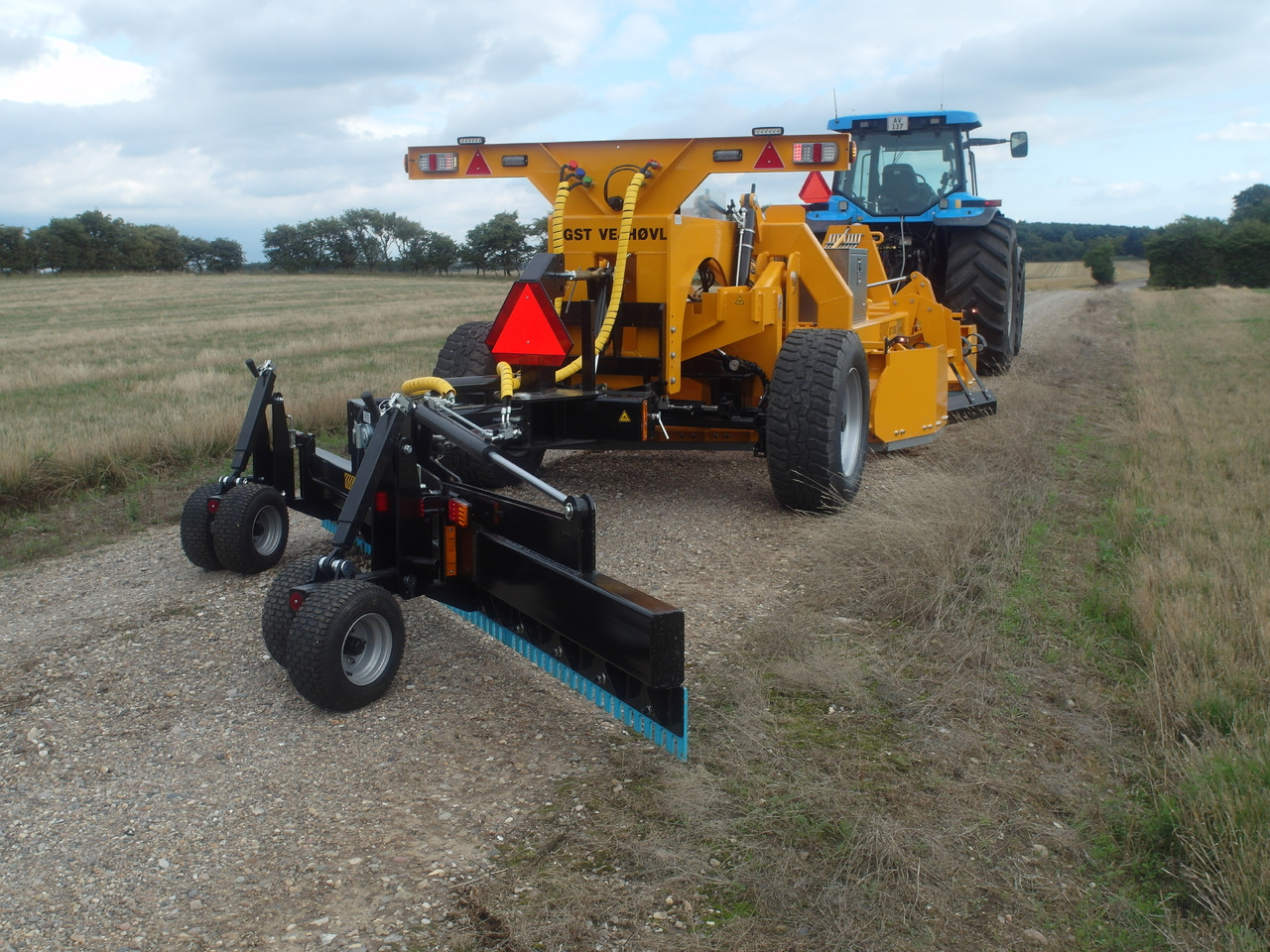 GST 2550 Gravel road tractor Grader - Greyder: fotoğraf 3 GST 2550 Gravel road tractor Grader - Greyder: fotoğraf 3