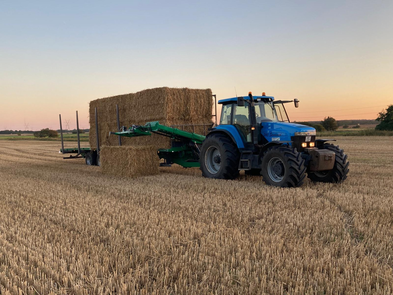 GST BALE STACKER  - Silaj römorku: fotoğraf 2 GST BALE STACKER  - Silaj römorku: fotoğraf 2