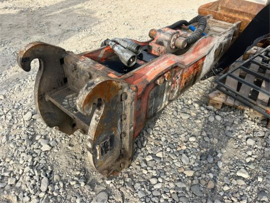 BRH NPK GH9 - Hidrolik kırıcı: fotoğraf 4 BRH NPK GH9 - Hidrolik kırıcı: fotoğraf 4