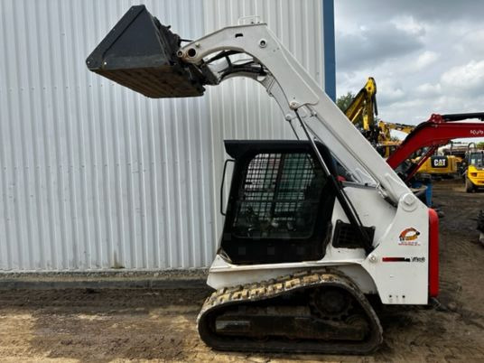 Bobcat T450 à 19900 € HT - Kompakt paletli yükleyici: fotoğraf 4 Bobcat T450 à 19900 € HT - Kompakt paletli yükleyici: fotoğraf 4