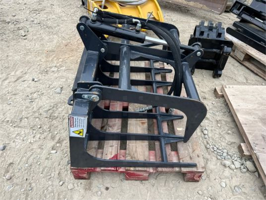 Godet crocodile pour minichargeur - Çeneli kepçe: fotoğraf 3 Godet crocodile pour minichargeur - Çeneli kepçe: fotoğraf 3