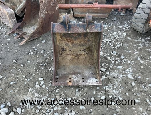 Godet de terrassement jcb - 550€ NET - Ekskavatör kovası: fotoğraf 1 Godet de terrassement jcb - 550€ NET - Ekskavatör kovası: fotoğraf 1
