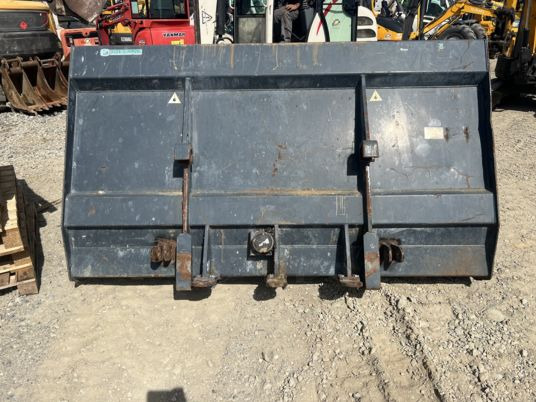 Merlo P60.10 - Yükleyici kovası: fotoğraf 4 Merlo P60.10 - Yükleyici kovası: fotoğraf 4