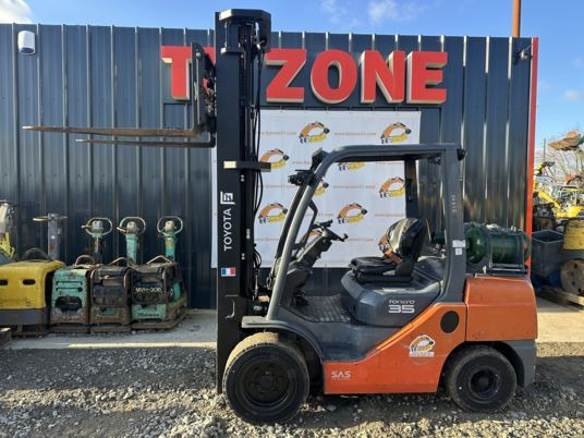 Toyota Tonero 35 à 19900 Euros HT - LPG forklift: fotoğraf 4 Toyota Tonero 35 à 19900 Euros HT - LPG forklift: fotoğraf 4