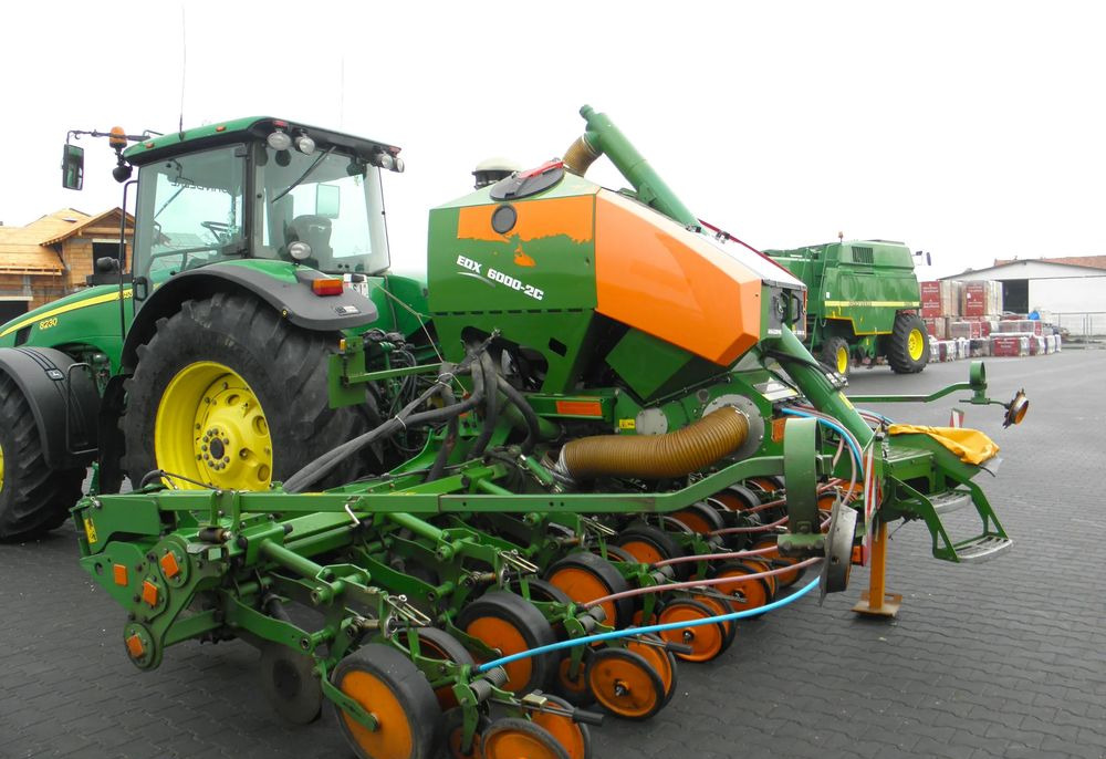 Amazone EDX 6000-2C Xpress 8 rzedowy, Nie Malowany, Stan Bardzo Dobry - Ekim makinesi: fotoğraf 4 Amazone EDX 6000-2C Xpress 8 rzedowy, Nie Malowany, Stan Bardzo Dobry - Ekim makinesi: fotoğraf 4