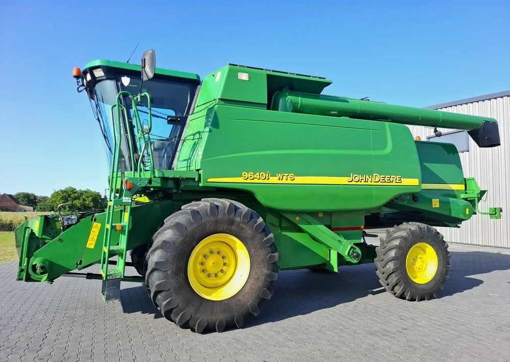 John Deere WTS 9640i 2005 Rok, heder 6,1m, Stol do rzepaku, Nie Malowany, Stan Bardzo Dobry - Biçerdöver: fotoğraf 3 John Deere WTS 9640i 2005 Rok, heder 6,1m, Stol do rzepaku, Nie Malowany, Stan Bardzo Dobry - Biçerdöver: fotoğraf 3