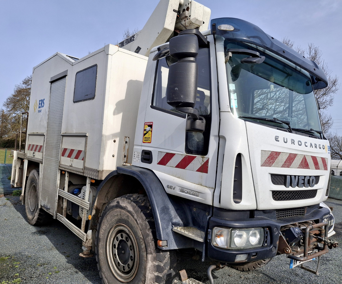 Iveco Eurocargo 150E28 4x4 nacelle Time 16M - Araç üzerine platform: fotoğraf 2 Iveco Eurocargo 150E28 4x4 nacelle Time 16M - Araç üzerine platform: fotoğraf 2