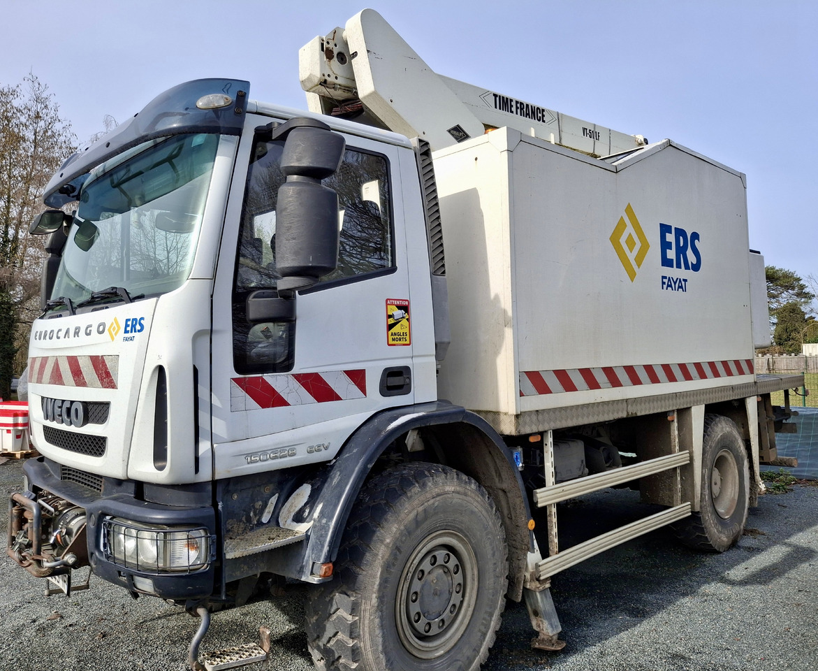 Iveco Eurocargo 150E28 4x4 nacelle Time 16M - Araç üzerine platform: fotoğraf 1 Iveco Eurocargo 150E28 4x4 nacelle Time 16M - Araç üzerine platform: fotoğraf 1
