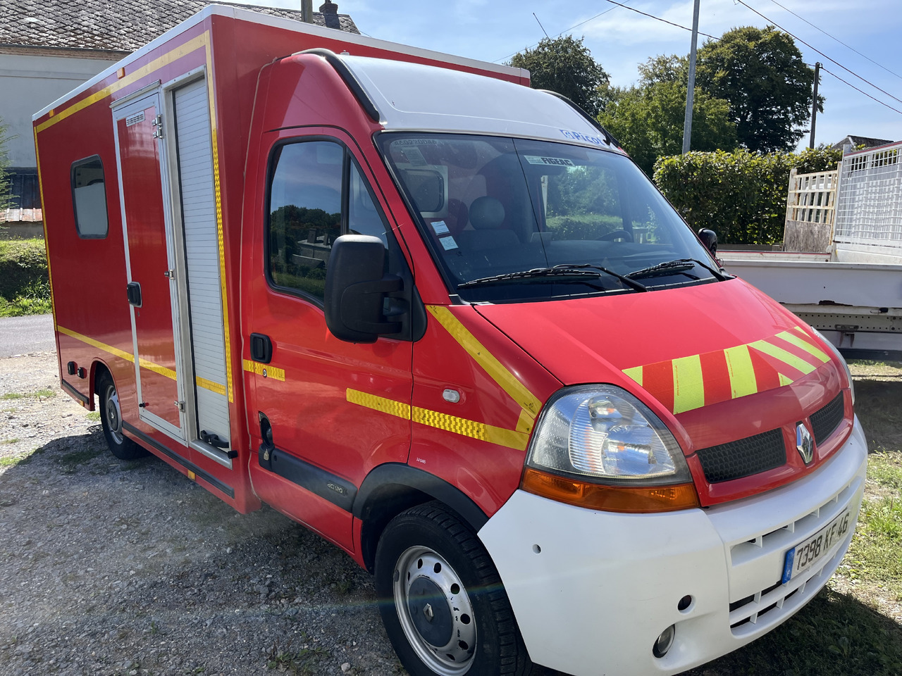 RENAULT Master 2L5 dci120cv - Ambulans arabası: fotoğraf 5 RENAULT Master 2L5 dci120cv - Ambulans arabası: fotoğraf 5
