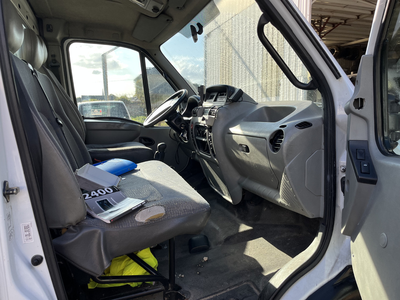 Renault Mascott 2L8 dci 130cv plateau hayon - Sal/ Açık kasa kamyon: fotoğraf 4 Renault Mascott 2L8 dci 130cv plateau hayon - Sal/ Açık kasa kamyon: fotoğraf 4