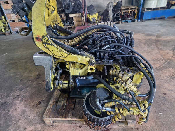 John Deere H 752 - Ağaç kesme makinası: fotoğraf 2 John Deere H 752 - Ağaç kesme makinası: fotoğraf 2