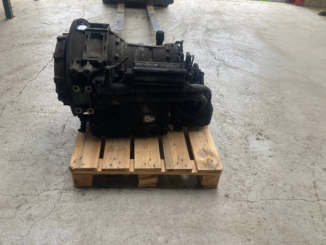 ZF Getriebe ZF 5HP 592C 5HP592C 4149053031 MAN A21 A23 Ecomat - Vites kutusu - Otobüs: fotoğraf 1 ZF Getriebe ZF 5HP 592C 5HP592C 4149053031 MAN A21 A23 Ecomat - Vites kutusu - Otobüs: fotoğraf 1