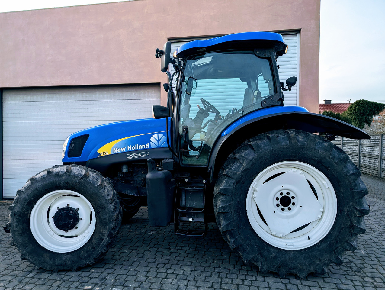 New Holland TS115A - Traktör: fotoğraf 4 New Holland TS115A - Traktör: fotoğraf 4