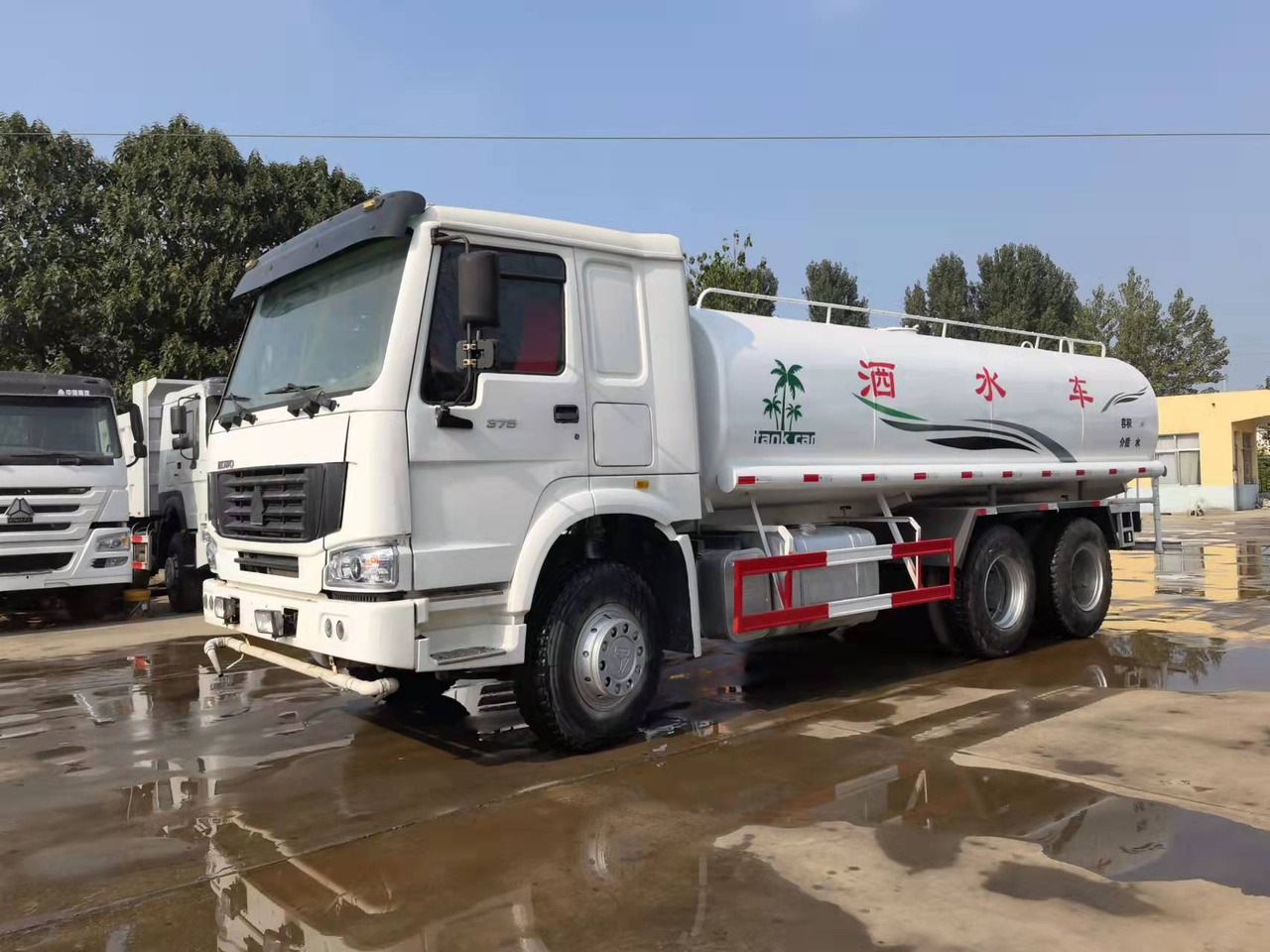 HOWO 336-371 - Tanker kamyon: fotoğraf 1 HOWO 336-371 - Tanker kamyon: fotoğraf 1