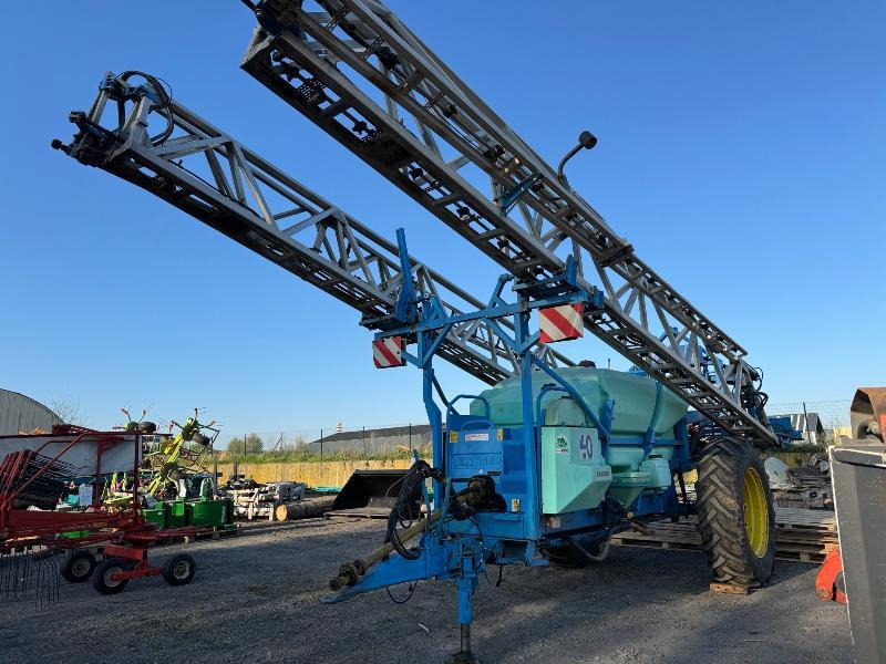 BERTHOUD MAXXOR 40 - Çekilir pülverizatör: fotoğraf 1 BERTHOUD MAXXOR 40 - Çekilir pülverizatör: fotoğraf 1