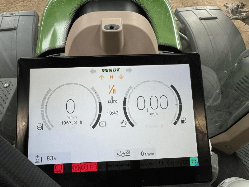 FENDT 720 PROFI PLUS - Traktör: fotoğraf 4 FENDT 720 PROFI PLUS - Traktör: fotoğraf 4
