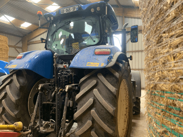 NEW-HOLLAND T7.215S - Traktör: fotoğraf 2 NEW-HOLLAND T7.215S - Traktör: fotoğraf 2