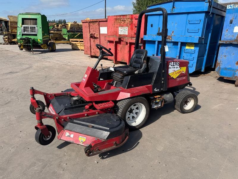 TORO 3000 D - Çim biçme makinesi: fotoğraf 1 TORO 3000 D - Çim biçme makinesi: fotoğraf 1