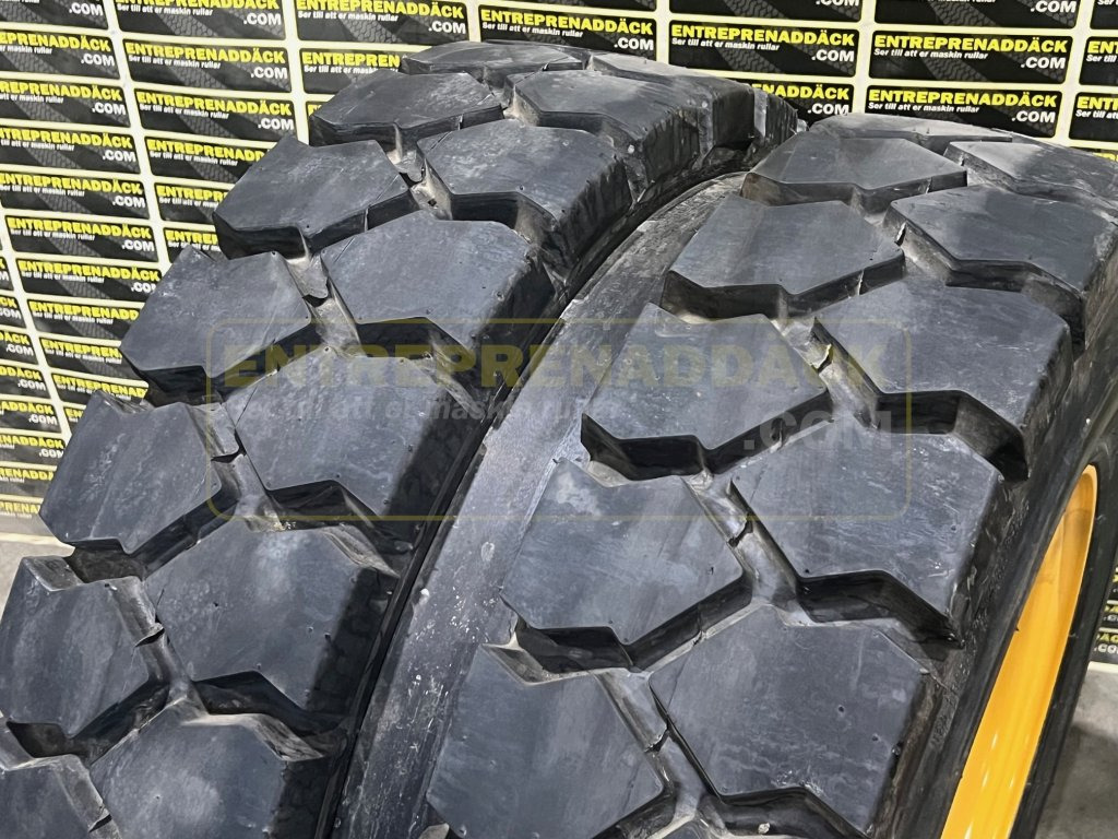 Trelleborg T-900 – Special wheel for excavators 9.00-20 - Tekerlekli ekskavatör: fotoğraf 1 Trelleborg T-900 – Special wheel for excavators 9.00-20 - Tekerlekli ekskavatör: fotoğraf 1