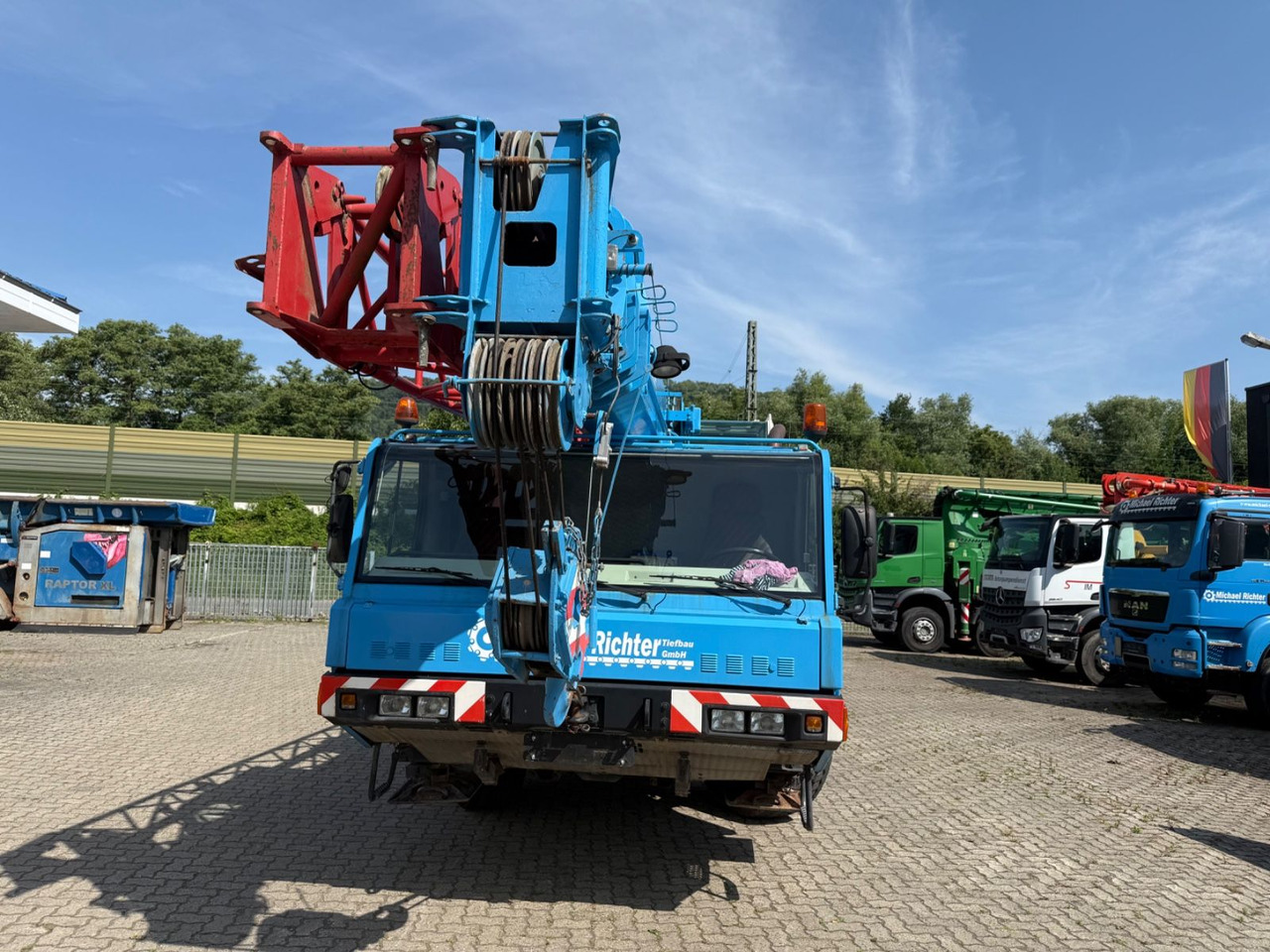 Faun ATF 30-2 30 ton - Vinçli kamyon: fotoğraf 2 Faun ATF 30-2 30 ton - Vinçli kamyon: fotoğraf 2