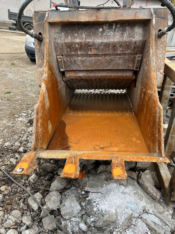 BM BF 90.3 Crusher bucket - Kova - İş makinaları: fotoğraf 1 BM BF 90.3 Crusher bucket - Kova - İş makinaları: fotoğraf 1