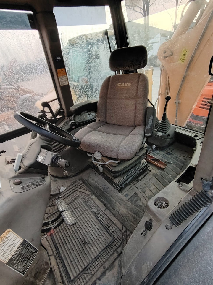 CASE 695SR2-4PS Backhoe loader - Iş makinesi: fotoğraf 5 CASE 695SR2-4PS Backhoe loader - Iş makinesi: fotoğraf 5