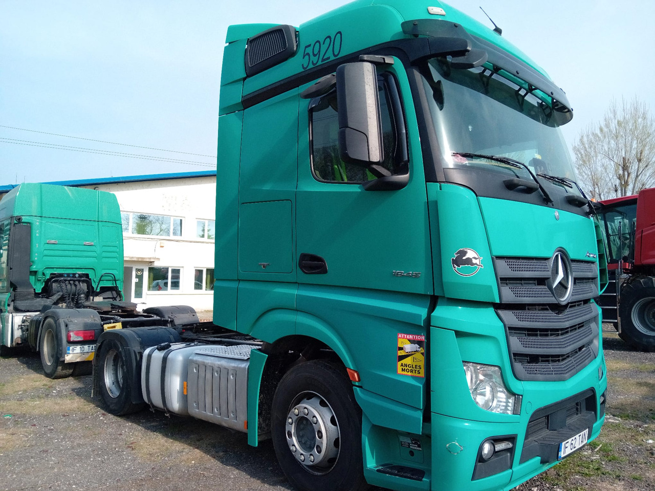Mercedes-Benz Actros 18.45 - Çekici: fotoğraf 4 Mercedes-Benz Actros 18.45 - Çekici: fotoğraf 4