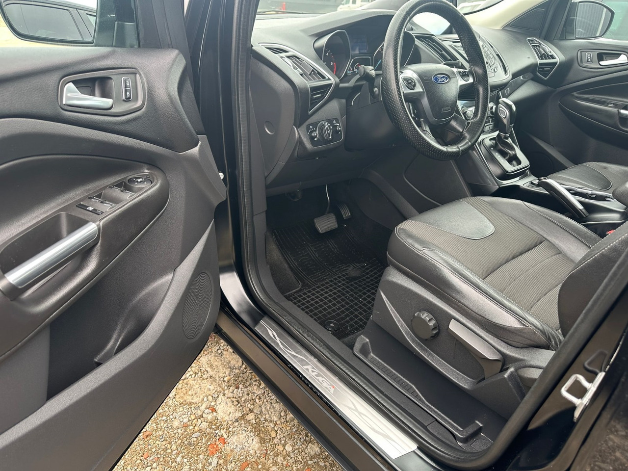 FORD KUGA TITANIUM - SUV: fotoğraf 3 FORD KUGA TITANIUM - SUV: fotoğraf 3