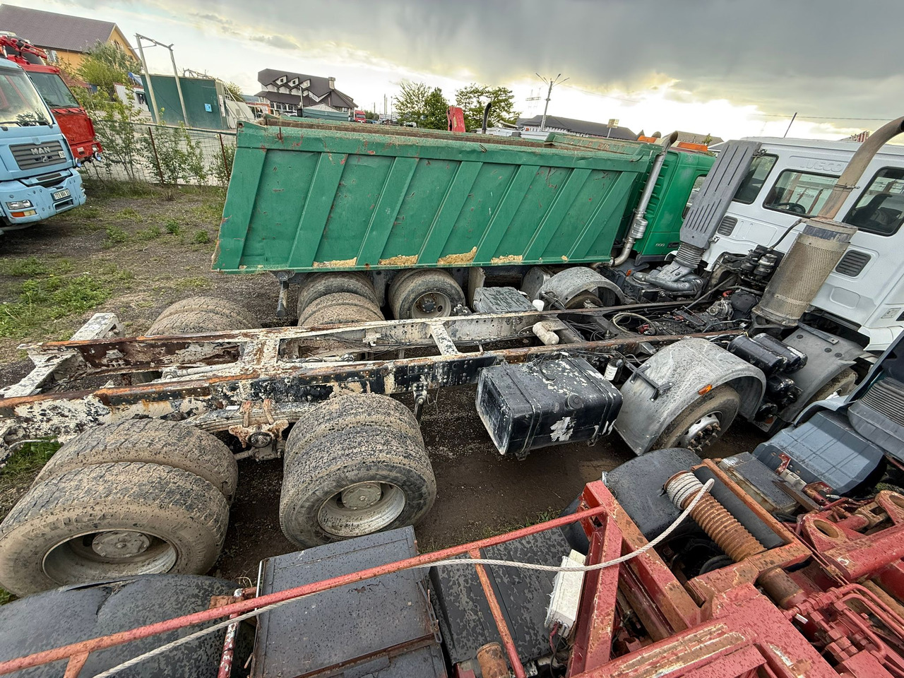 IVECO TRAKKER CHASSIS - Şasi kamyon: fotoğraf 3 IVECO TRAKKER CHASSIS - Şasi kamyon: fotoğraf 3