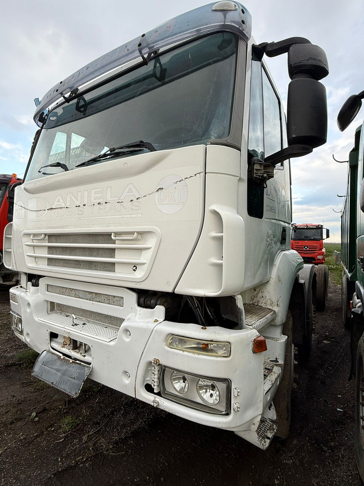 IVECO TRAKKER CHASSIS - Şasi kamyon: fotoğraf 1 IVECO TRAKKER CHASSIS - Şasi kamyon: fotoğraf 1