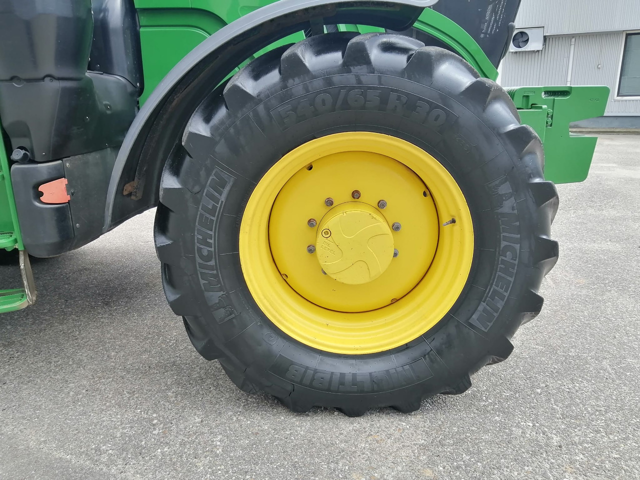 John Deere 6195R 4WD, Auto Trac + Activare !!! TOP !!! - Traktör: fotoğraf 2 John Deere 6195R 4WD, Auto Trac + Activare !!! TOP !!! - Traktör: fotoğraf 2
