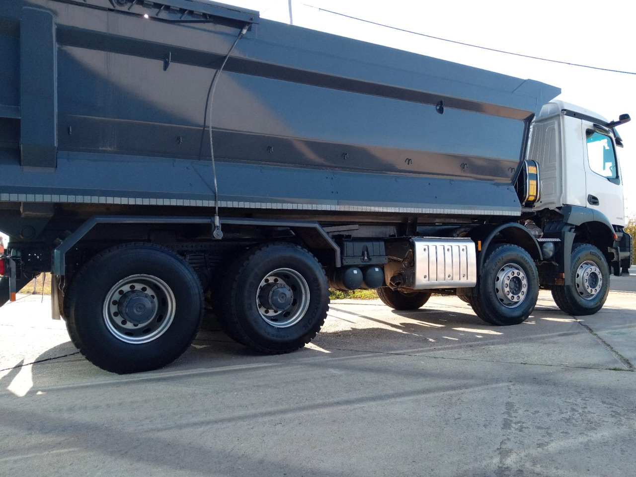 Mercedes-Benz Arocs 42.40 8×4 Basculanta/Tipper/Kipper Heavy Duty, TOP !!! - Damperli kamyon: fotoğraf 4 Mercedes-Benz Arocs 42.40 8×4 Basculanta/Tipper/Kipper Heavy Duty, TOP !!! - Damperli kamyon: fotoğraf 4