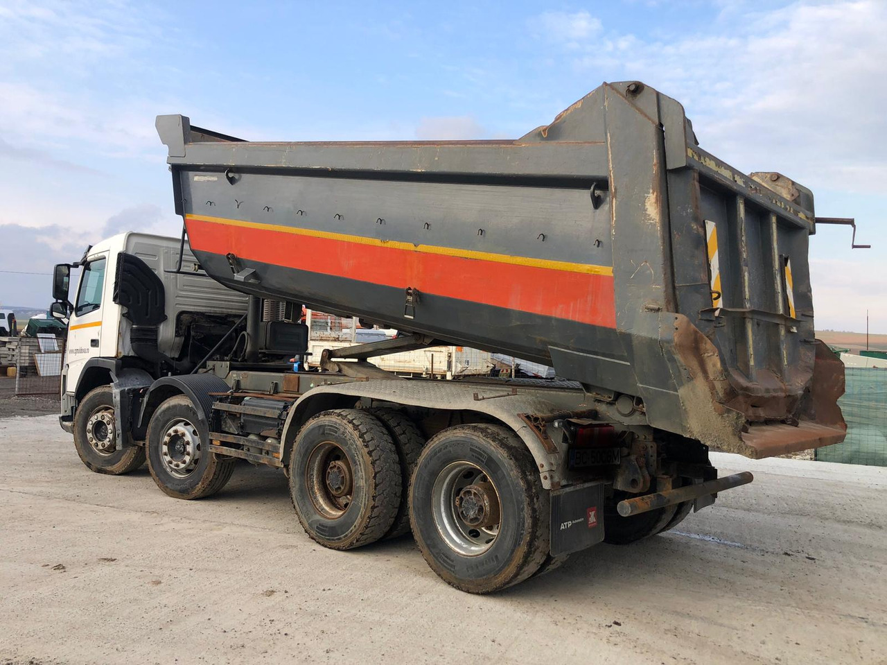 VOLVO FM 420 Tipper - Damperli kamyon: fotoğraf 2 VOLVO FM 420 Tipper - Damperli kamyon: fotoğraf 2