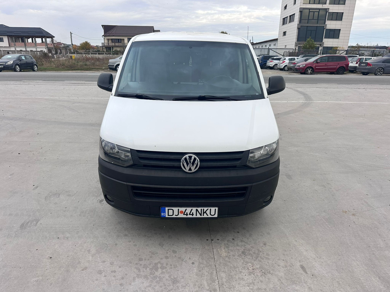 Volkswagen Transporter - Binek araba: fotoğraf 4 Volkswagen Transporter - Binek araba: fotoğraf 4