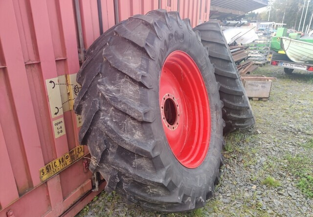 Fendt Takarenkaat 650/65R42 vanteineen - Lastik - Traktör: fotoğraf 3 Fendt Takarenkaat 650/65R42 vanteineen - Lastik - Traktör: fotoğraf 3