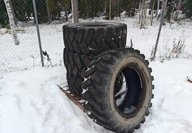 Mitas 405/70-24 - MPT-04 rengassarja - Lastik - İş makinaları: fotoğraf 1 Mitas 405/70-24 - MPT-04 rengassarja - Lastik - İş makinaları: fotoğraf 1