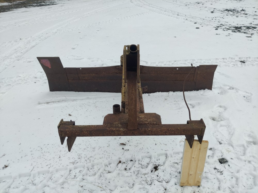 Perälevy 200cm pikkutraktoriin - Dozer bıçağı - Tarım araçları: fotoğraf 2 Perälevy 200cm pikkutraktoriin - Dozer bıçağı - Tarım araçları: fotoğraf 2