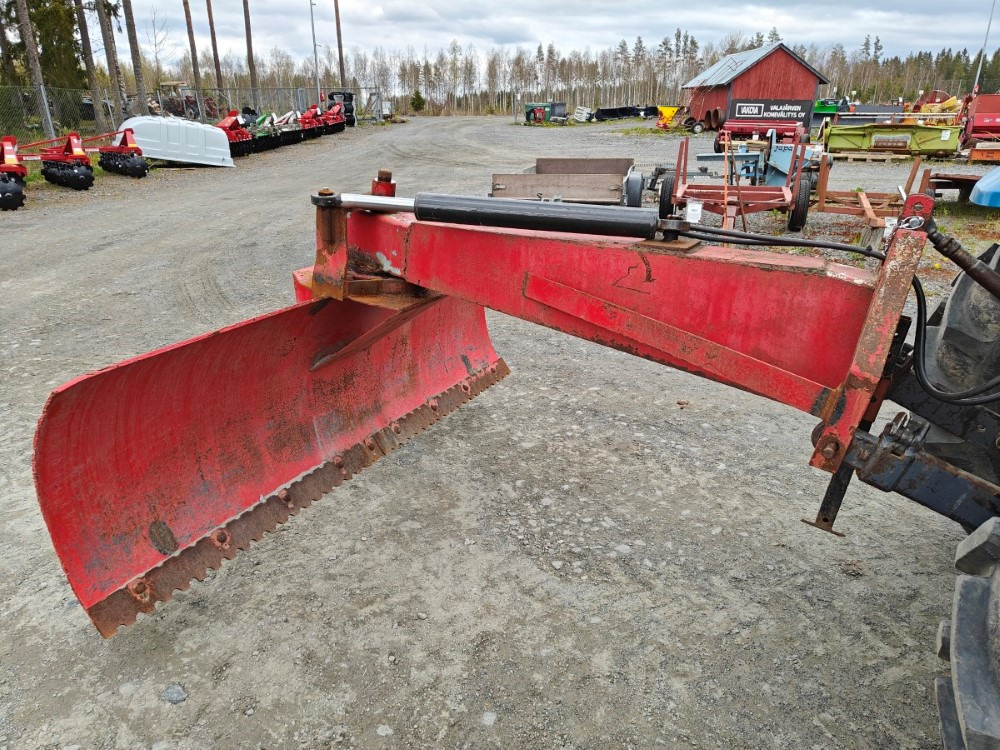 Perälevy 250cm Hydraulinen kääntö - Dozer bıçağı - Traktör: fotoğraf 1 Perälevy 250cm Hydraulinen kääntö - Dozer bıçağı - Traktör: fotoğraf 1
