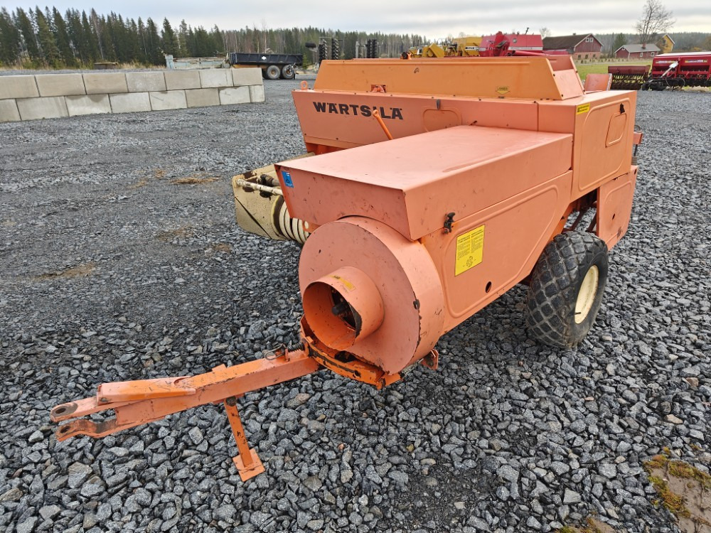 Wärtsilä Rivierra Casalis PHP150 - Kare balya makinesi: fotoğraf 5 Wärtsilä Rivierra Casalis PHP150 - Kare balya makinesi: fotoğraf 5