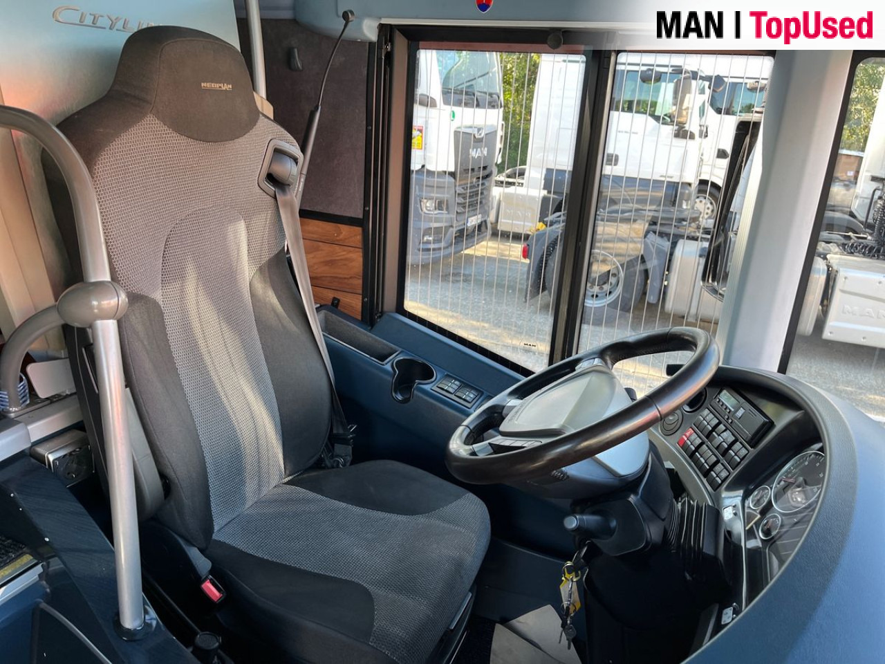 NEOPLAN CITYLINER 2 / N 1218 HDL Euro6 Intarder Klima AHK - Turistik otobüs: fotoğraf 4 NEOPLAN CITYLINER 2 / N 1218 HDL Euro6 Intarder Klima AHK - Turistik otobüs: fotoğraf 4