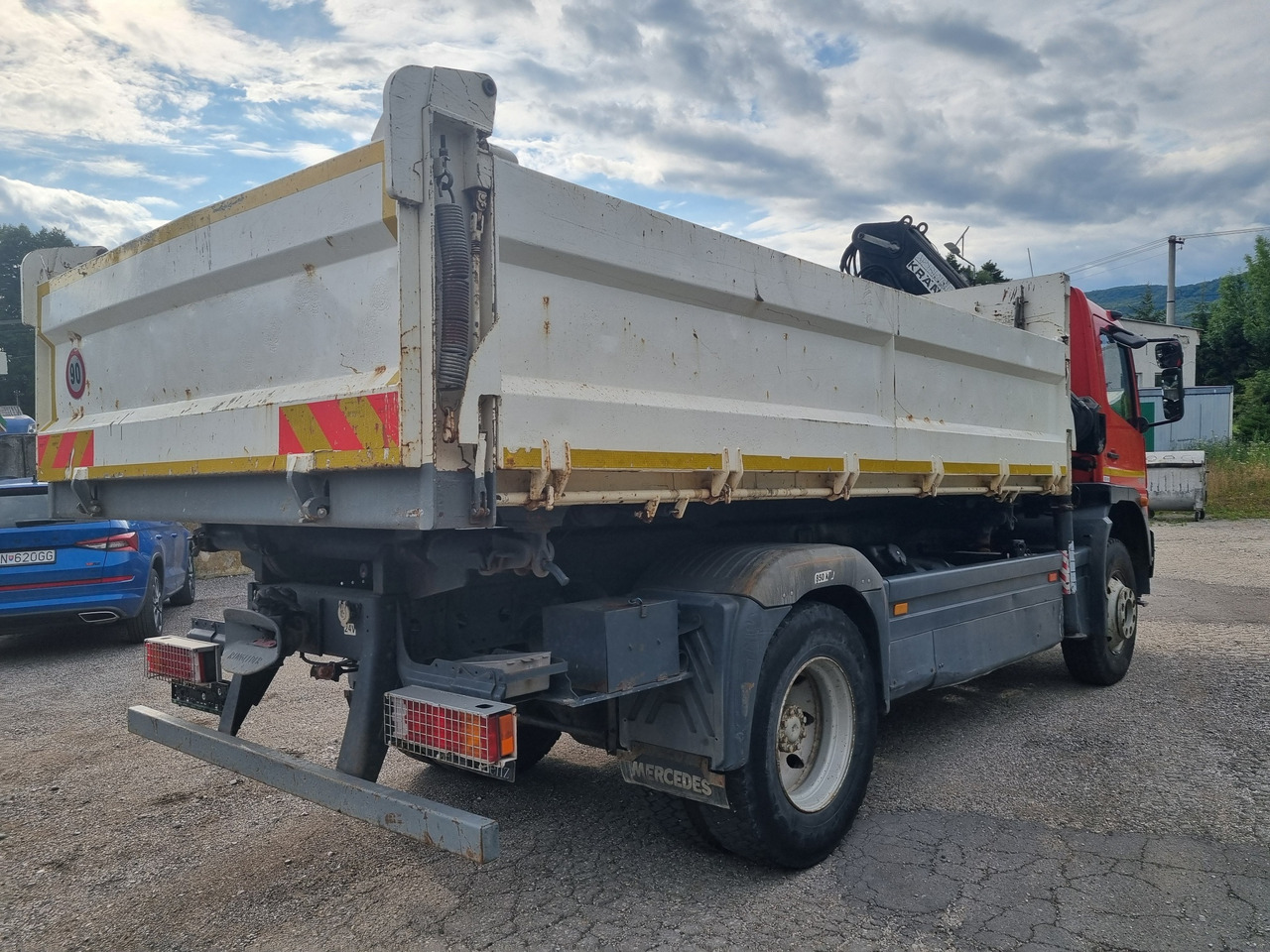 MERCEDES-BENZ ATEGO 1323 4x4 tipper + crane HIAB 095 - Damperli kamyon, Vinçli kamyon: fotoğraf 4 MERCEDES-BENZ ATEGO 1323 4x4 tipper + crane HIAB 095 - Damperli kamyon, Vinçli kamyon: fotoğraf 4