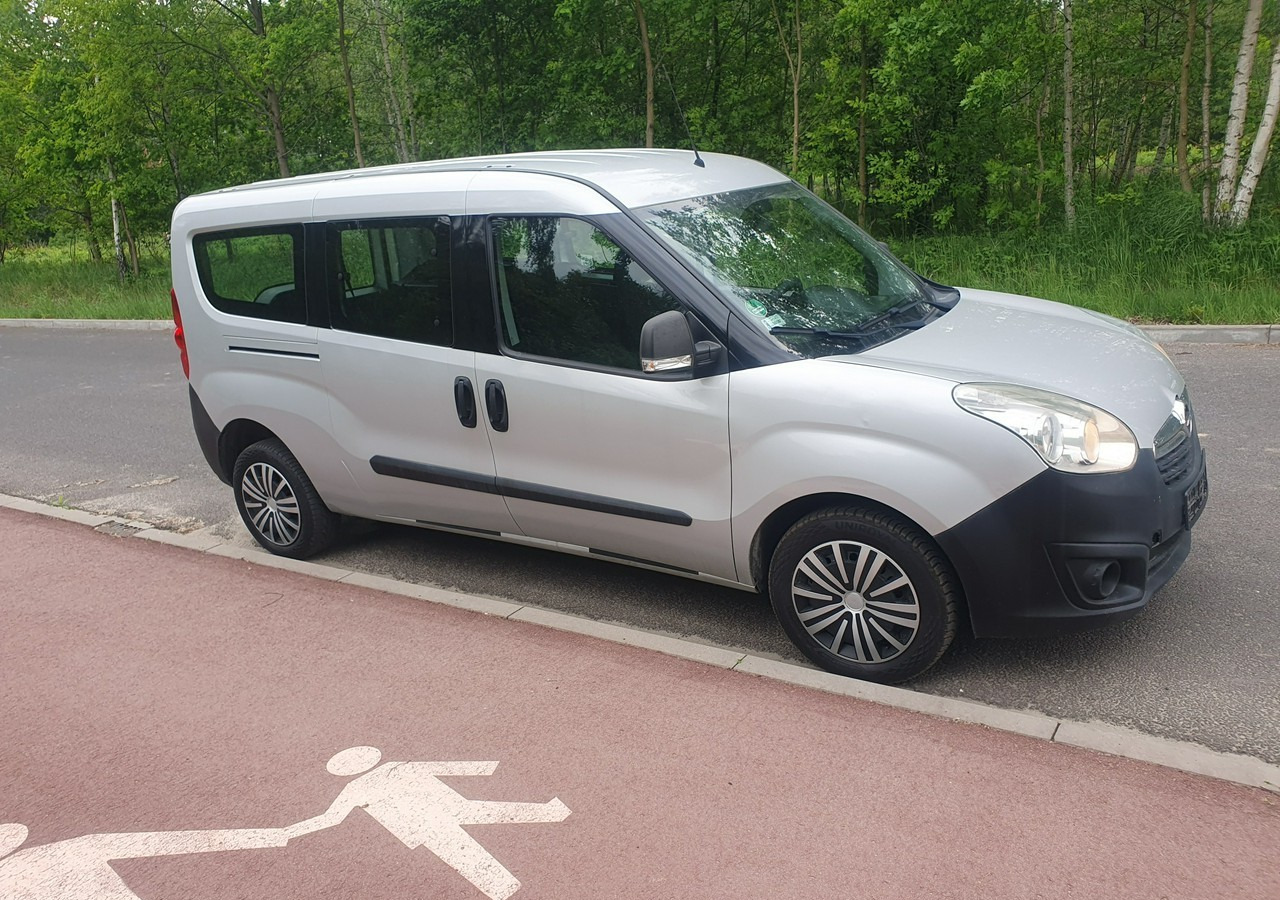 Fiat Doblo long*combo *doblo* krajówka *fv vat 23%* - Binek araba: fotoğraf 4 Fiat Doblo long*combo *doblo* krajówka *fv vat 23%* - Binek araba: fotoğraf 4